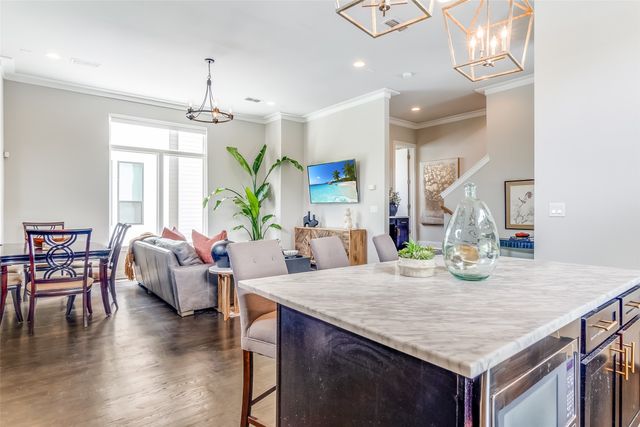 1922 Ashby Street 2D, Dallas, TX 75204