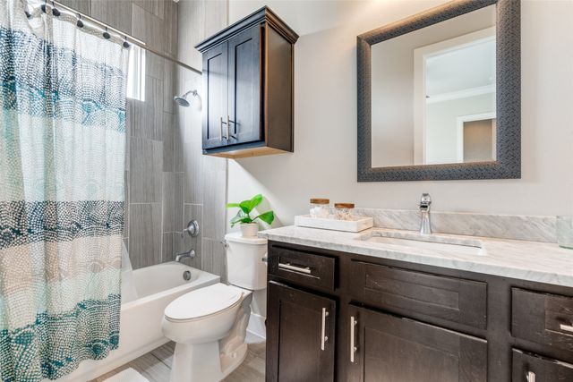 1922 Ashby Street 2D, Dallas, TX 75204