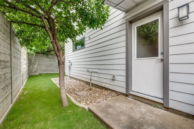 1922 Ashby Street 2D, Dallas, TX 75204