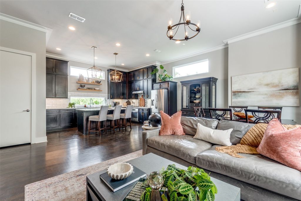 1922 Ashby Street 2D, Dallas, TX 75204