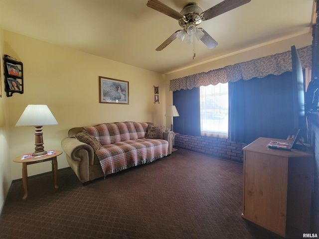 1505 SHERIDAN Road, Pekin, IL 61554