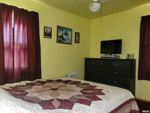 1505 SHERIDAN Road, Pekin, IL 61554