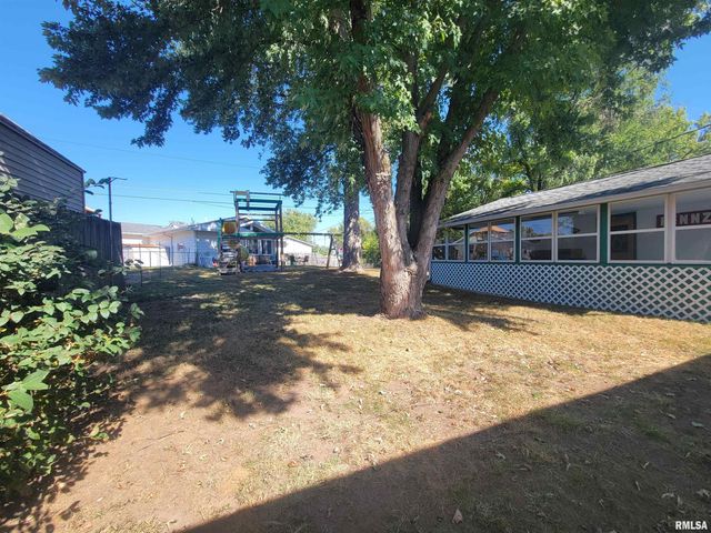 1505 SHERIDAN Road, Pekin, IL 61554