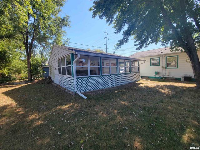 1505 SHERIDAN Road, Pekin, IL 61554