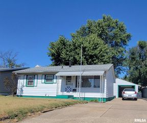 1505 SHERIDAN Road, Pekin, IL 61554