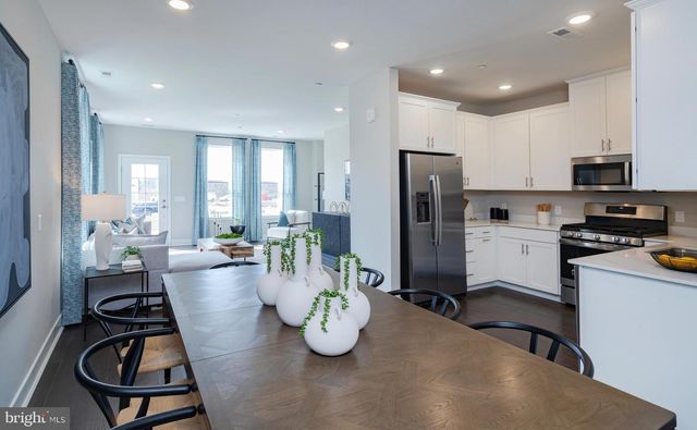 158 LEONA STEWART LN, Pennington, NJ 08534