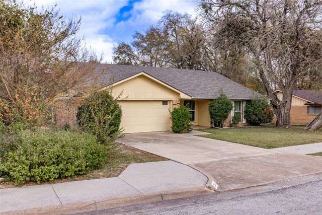 502 Charlotte Street, Greenville, TX 75402