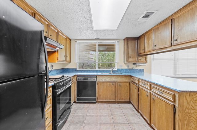 502 Charlotte Street, Greenville, TX 75402