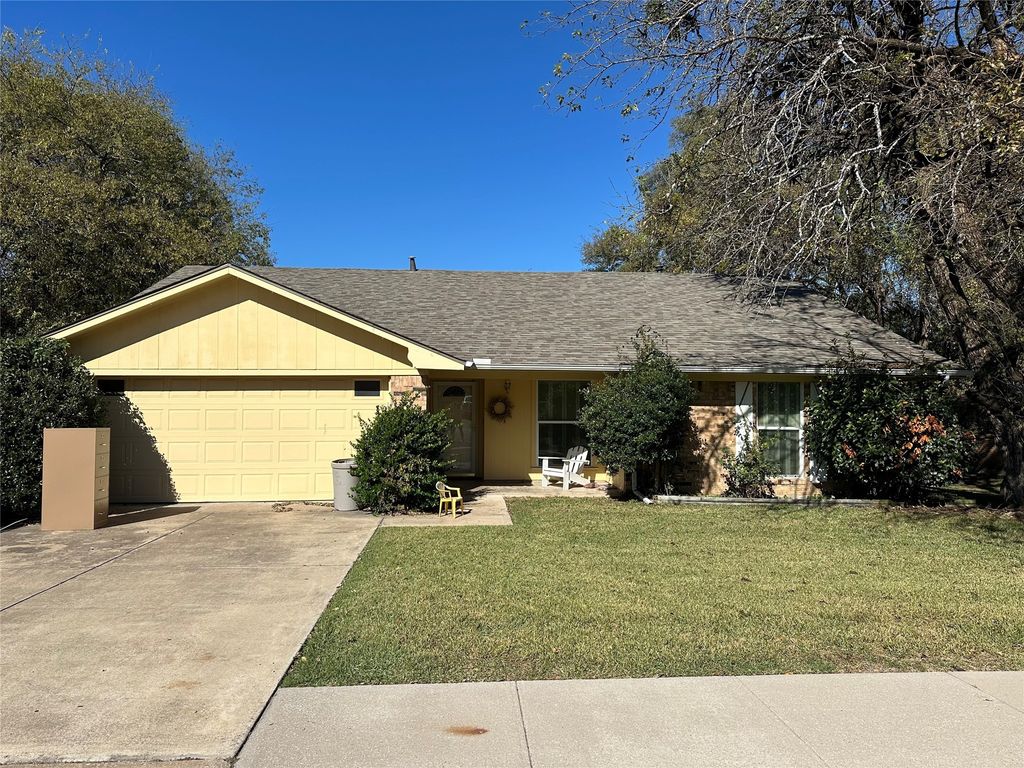 502 Charlotte Street, Greenville, TX 75402