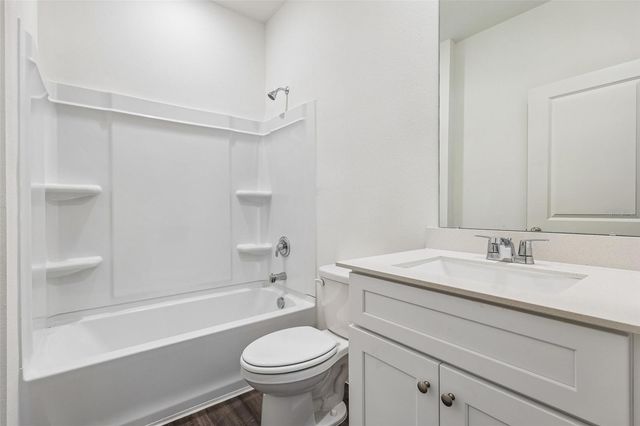 10861 CURVING CREEK LOOP, Parrish, FL 34219