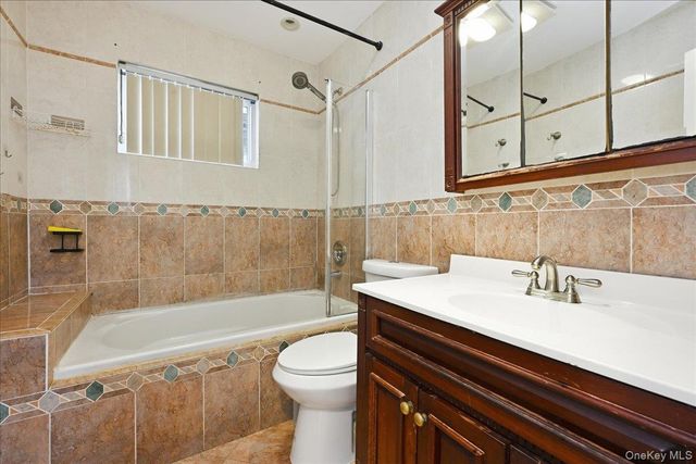 439 39th Street, Lindenhurst, NY 11757