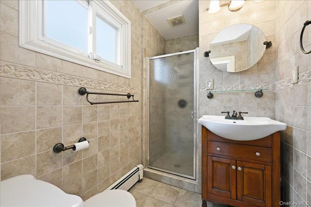 439 39th Street, Lindenhurst, NY 11757