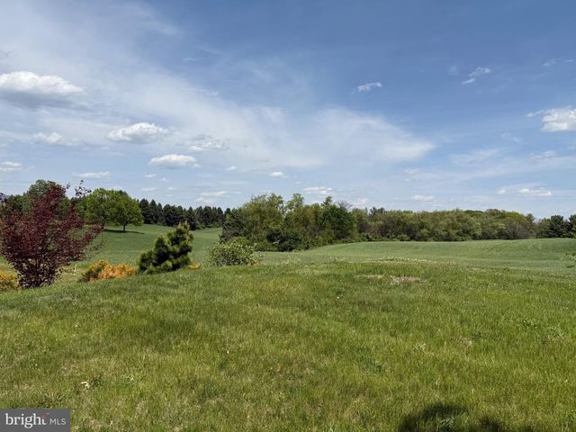 1423 BRECHBILL RD, Chambersburg, PA 17202