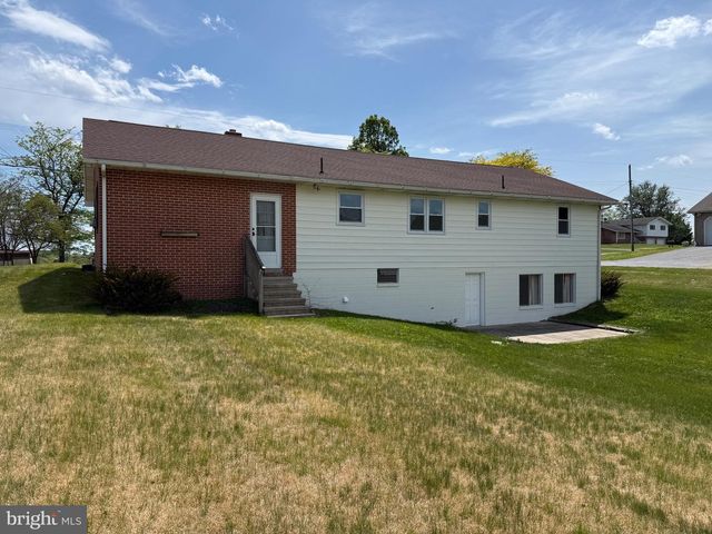 1423 BRECHBILL RD, Chambersburg, PA 17202