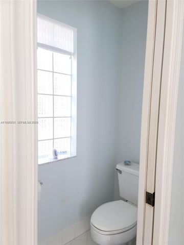 824 Stanton Dr, Weston, FL 33326