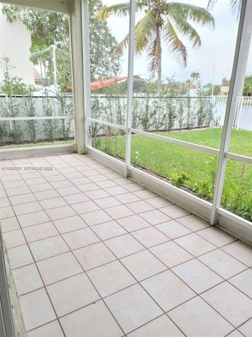 824 Stanton Dr, Weston, FL 33326