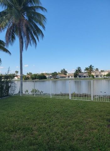 824 Stanton Dr, Weston, FL 33326
