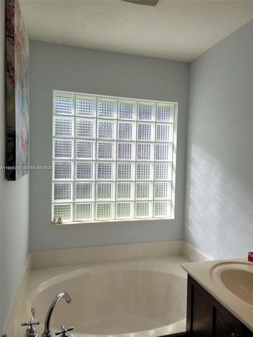 824 Stanton Dr, Weston, FL 33326