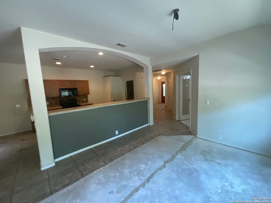 15727 cotton tail, San Antonio, TX 78255