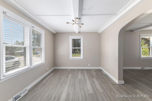 1408 E Pine Hill Avenue, White Cloud, MI 49349