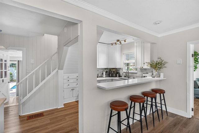 322 47TH STREET N, St Petersburg, FL 33713