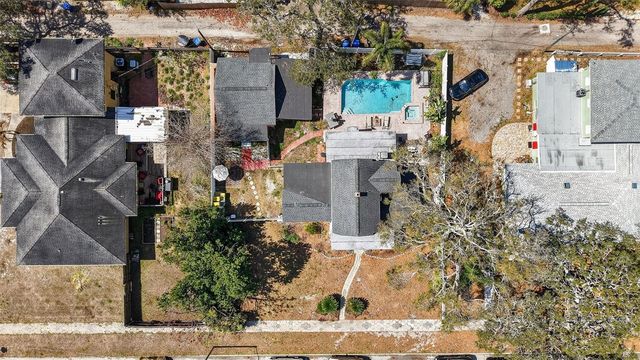 322 47TH STREET N, St Petersburg, FL 33713