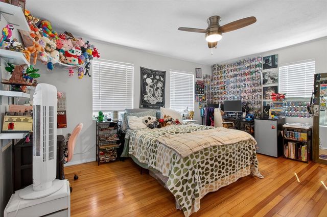 322 47TH STREET N, St Petersburg, FL 33713