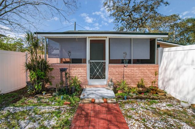 322 47TH STREET N, St Petersburg, FL 33713