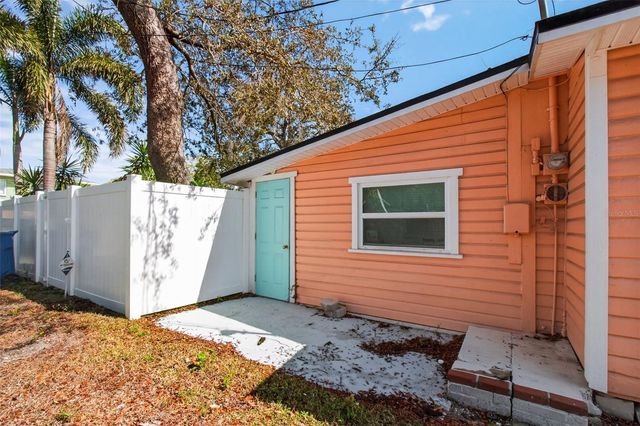 322 47TH STREET N, St Petersburg, FL 33713