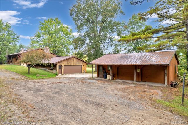 4445 McDowell Road, Lapeer, MI 48446