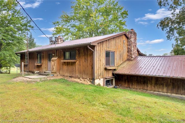 4445 McDowell Road, Lapeer, MI 48446