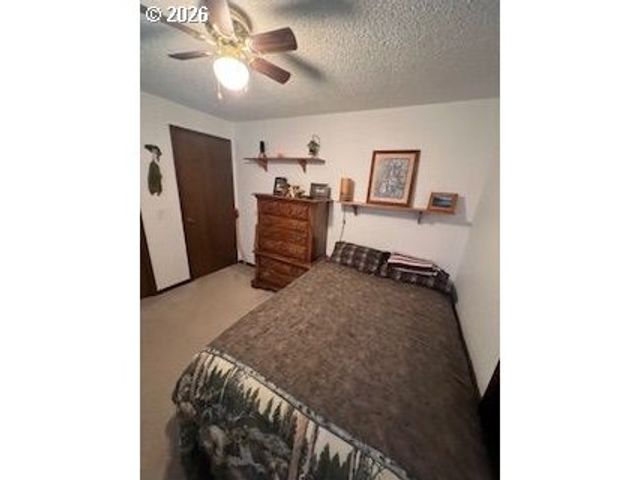 33821 Se OAK St, Scappoose, OR 97056