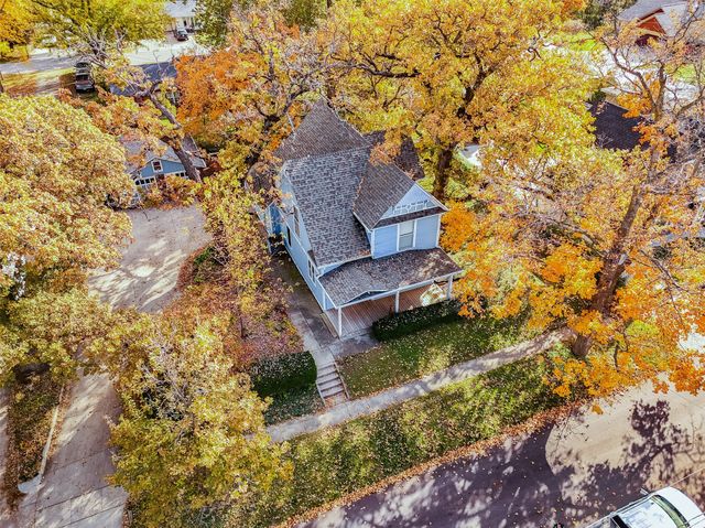 20 S Oak Park Avenue, Colfax, IA 50054