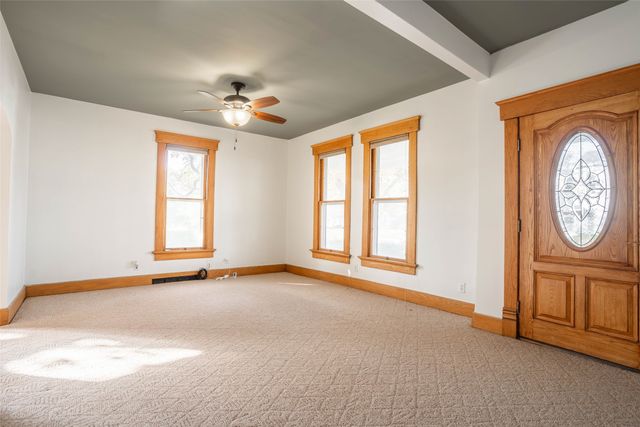 20 S Oak Park Avenue, Colfax, IA 50054