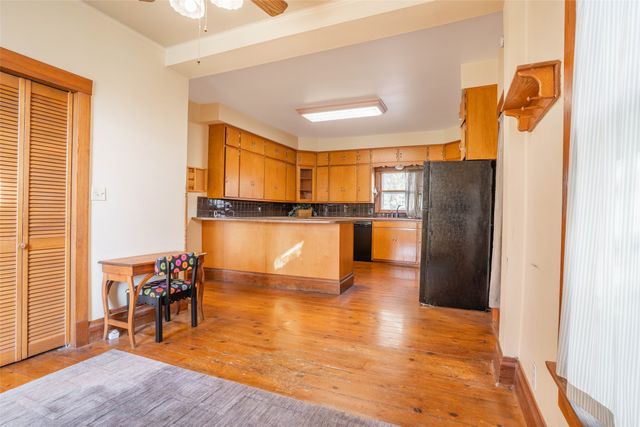 20 S Oak Park Avenue, Colfax, IA 50054