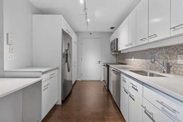 3 Seal Harbor Rd 632, Winthrop, MA 02152