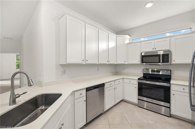 9077 Leatherwood LOOP, Lehigh Acres, FL 33936