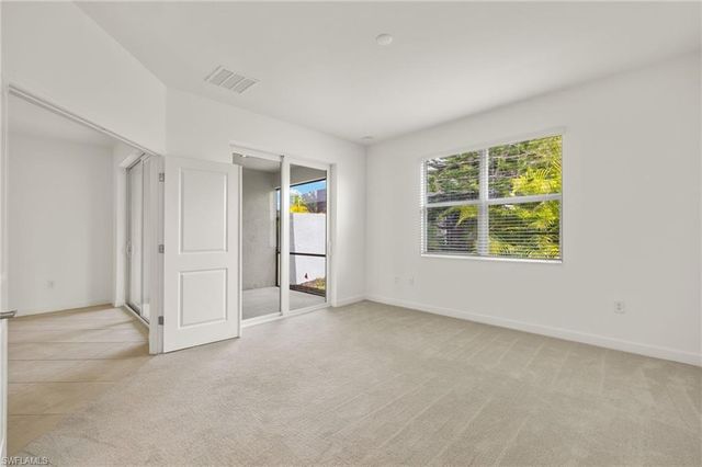 9077 Leatherwood LOOP, Lehigh Acres, FL 33936