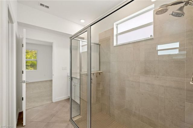 9077 Leatherwood LOOP, Lehigh Acres, FL 33936