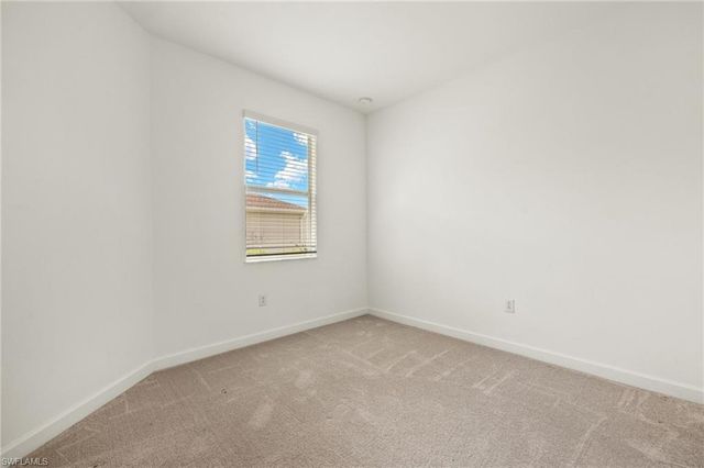 9077 Leatherwood LOOP, Lehigh Acres, FL 33936