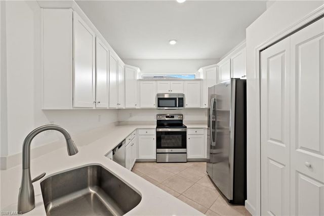 9077 Leatherwood LOOP, Lehigh Acres, FL 33936