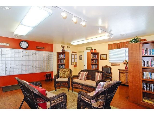 1475 GREEN ACRES Rd 83, Eugene, OR 97408