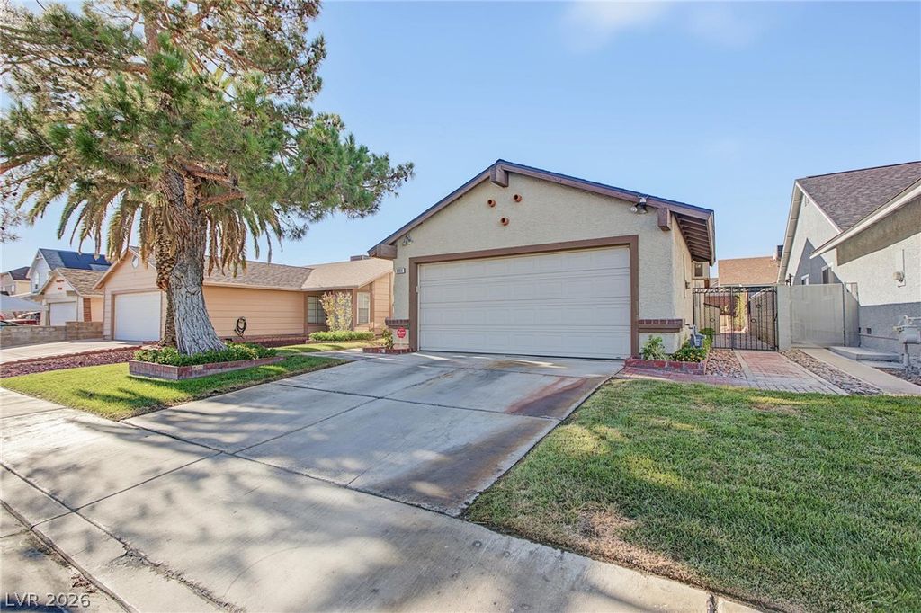 6333 Copperfield Avenue, Las Vegas, NV 89108 — photo 2