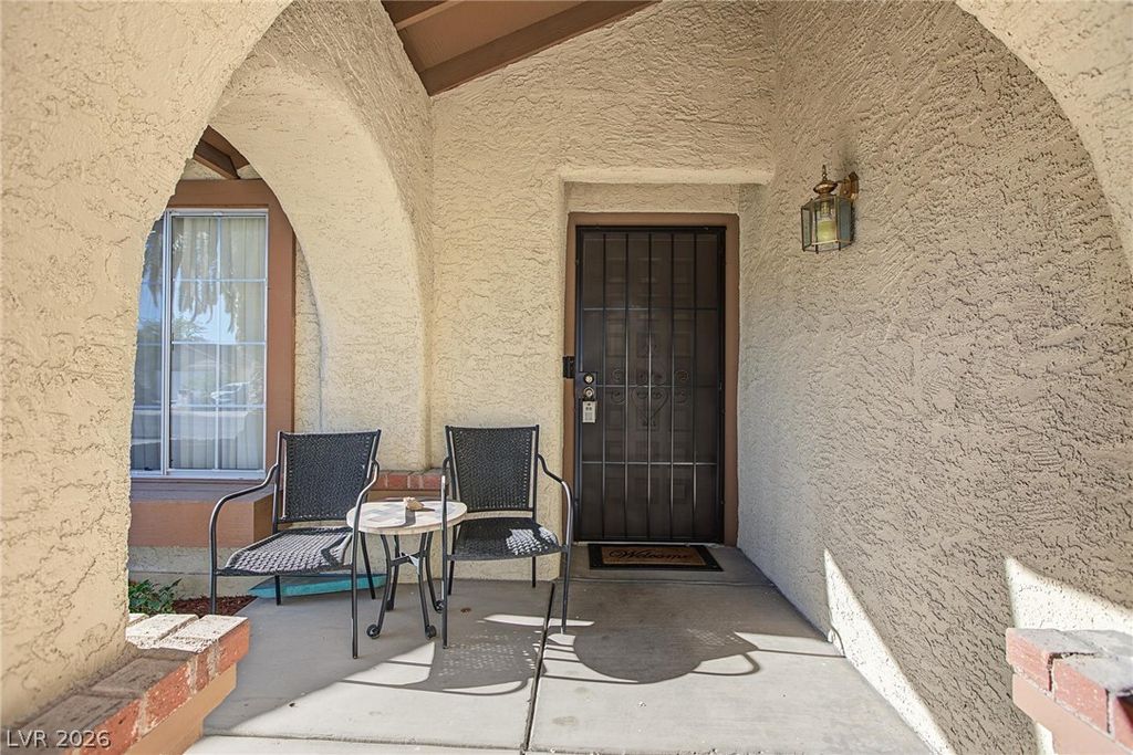 6333 Copperfield Avenue, Las Vegas, NV 89108 — photo 4
