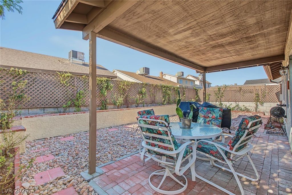 6333 Copperfield Avenue, Las Vegas, NV 89108 — photo 5