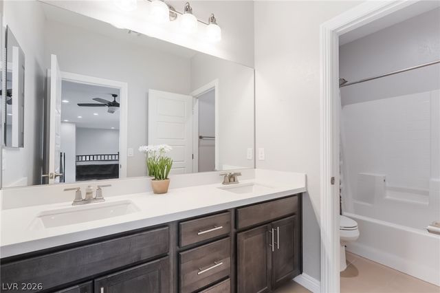 3038 Hushed Sonnet Avenue, Henderson, NV 89044