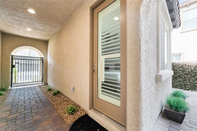3038 Hushed Sonnet Avenue, Henderson, NV 89044