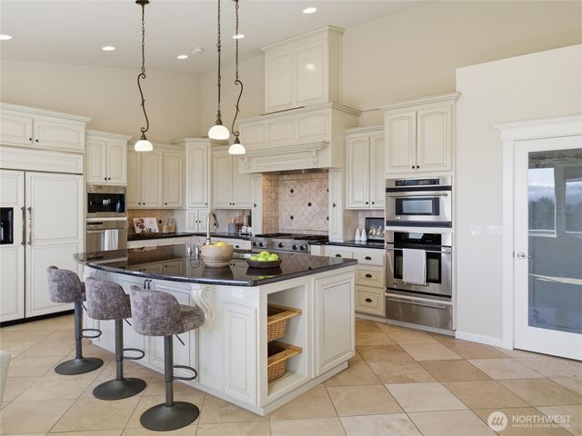 2510 Cascade Drive E, Roy, WA 98580