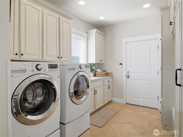 2510 Cascade Drive E, Roy, WA 98580