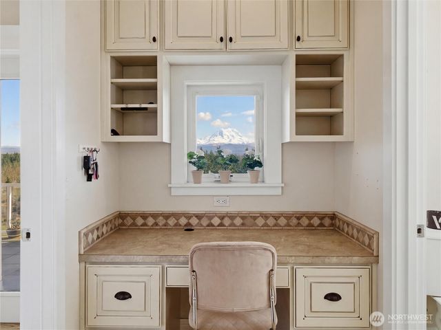 2510 Cascade Drive E, Roy, WA 98580